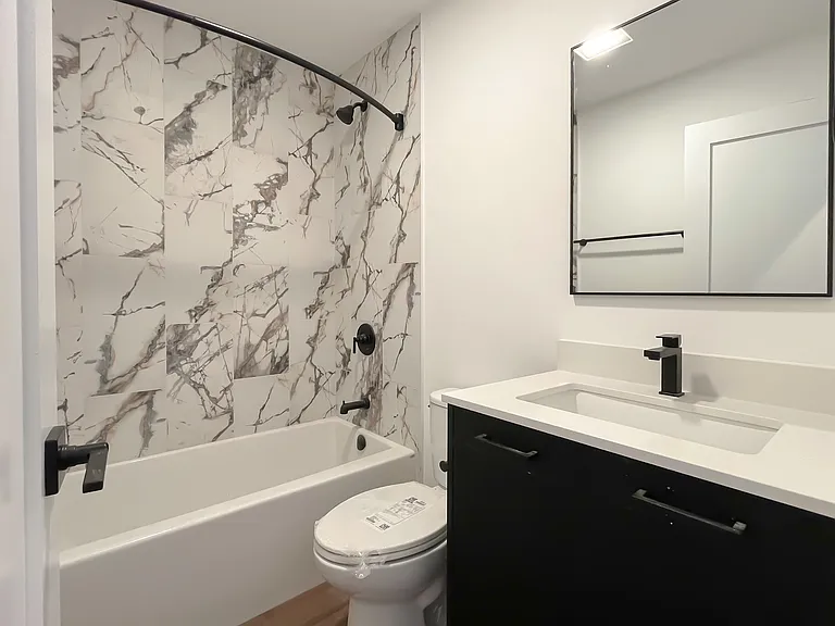 3710 N Kenmore Ave #1 — Photo 4