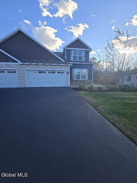 2nd image of 902 Anthony Street