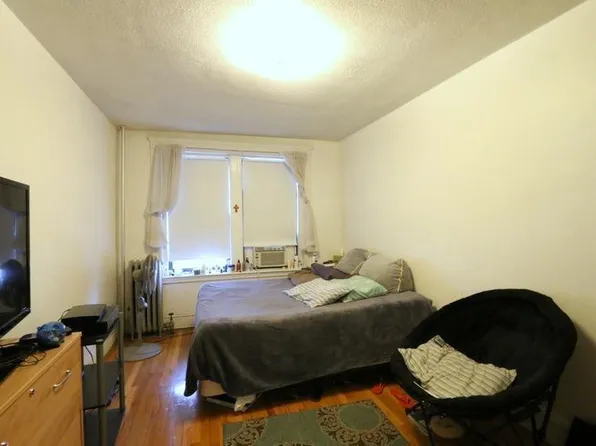 335A Harvard St APT 12, Cambridge, MA 02139