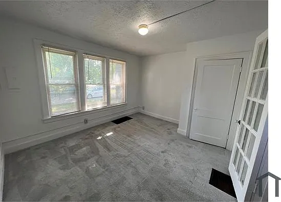 117 S Hamilton St — Photo 8