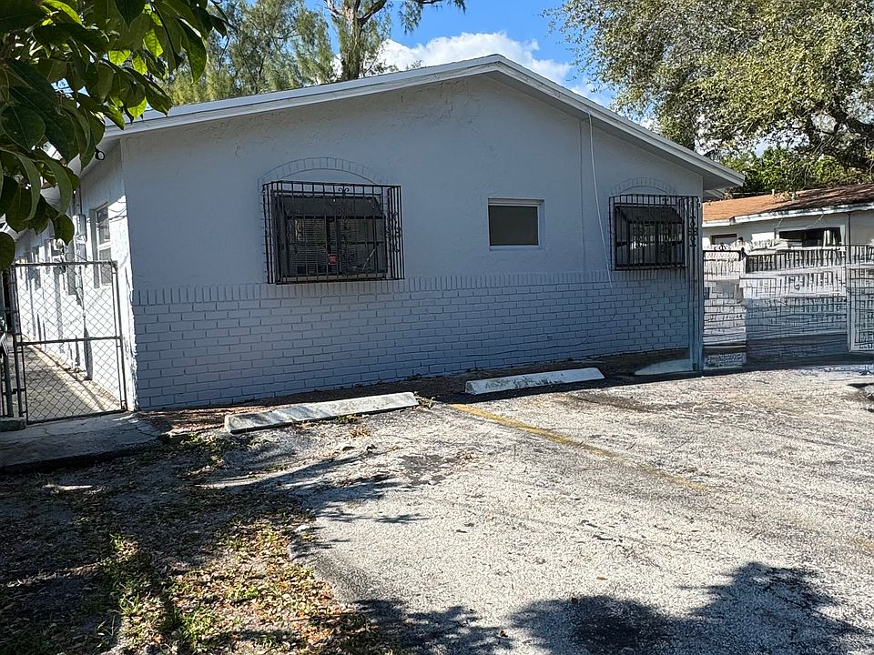 1st image of 123 NW 14th Way #B
