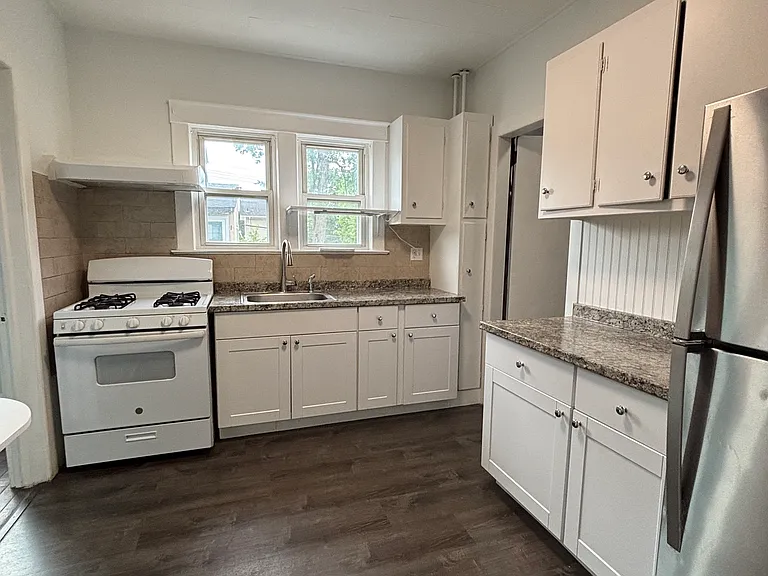 526 Dyckman St #1 — Photo 1