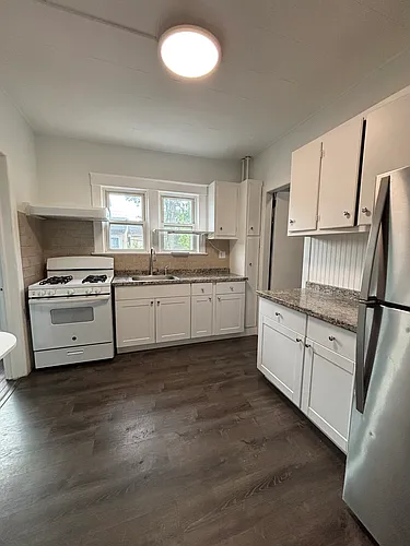526 Dyckman St #1 Photo 1