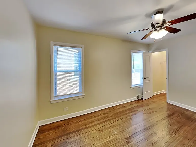 2831 N Austin Ave — Photo 14