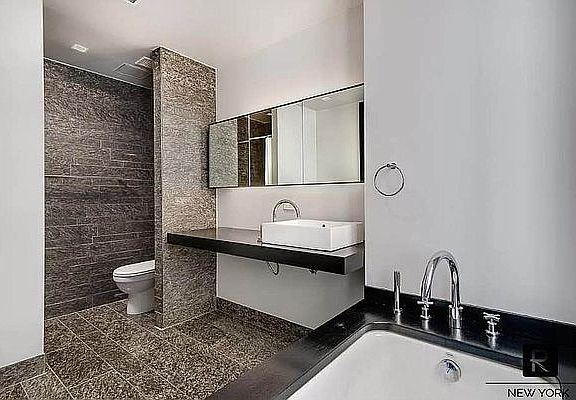 3rd image of 20 Pine St APT 1708
