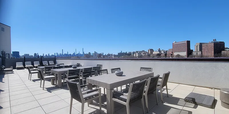 Rented by R New York | media 43