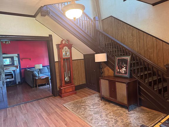 4th image of 303 Alabama St