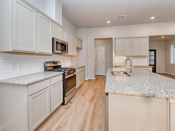 2nd image of 21126 Sunlight Grove Dr