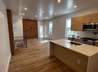 331 S 16th St APT 1R, Philadelphia, PA 19102