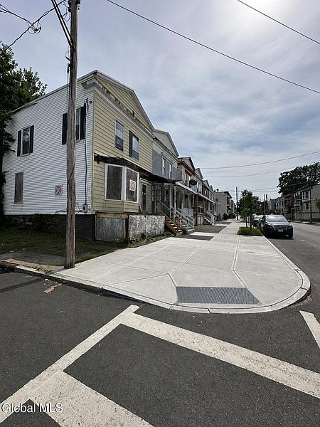 3rd image of 63 Judson Street