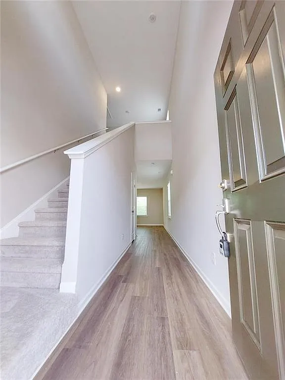 4 bed, 2.5 bath, 1875 sqft, $2,150 — Photo 2