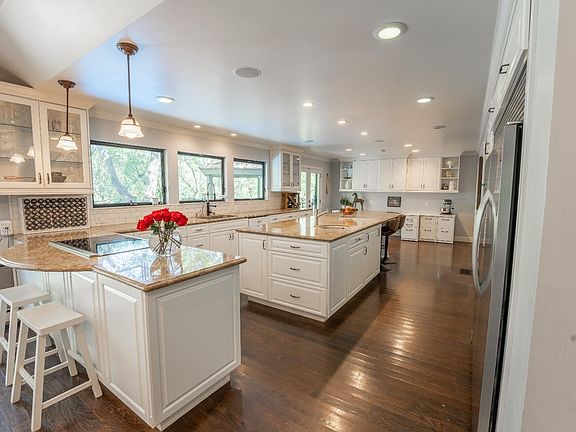 3rd image of 4265 Winding Woods Way