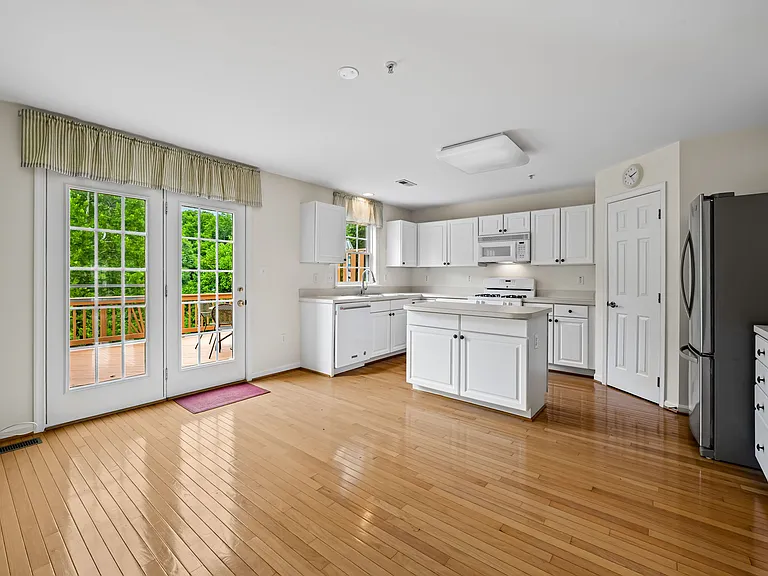 48 Winterberry Ct — Photo 13