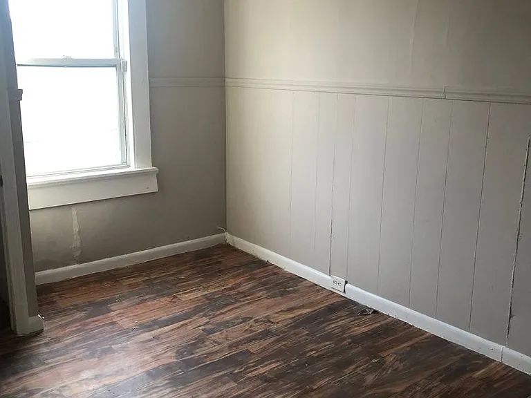2221 E Preston St — Photo 9