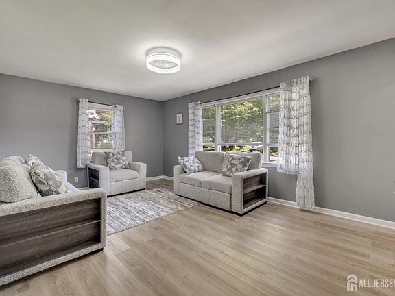 5th image of 12 Pierrepont Ave