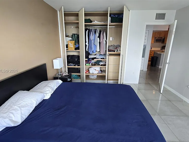 1155 Brickell Bay Dr #2507 — Photo 15