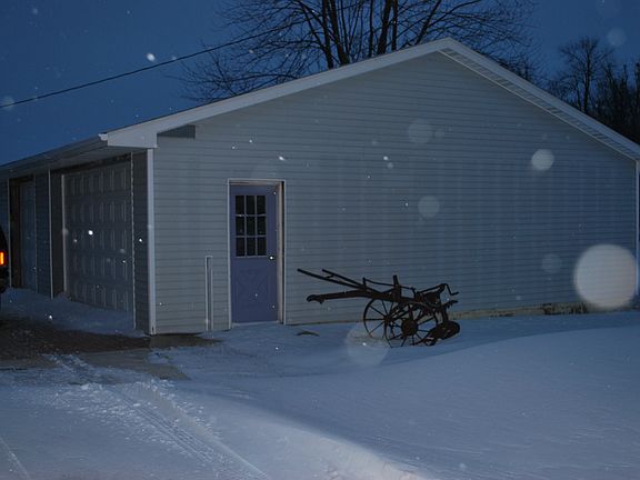 2.5 car w/ 1.5 attach