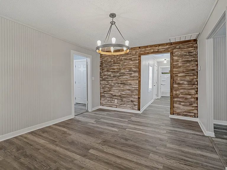 1009 Oak St — Photo 15