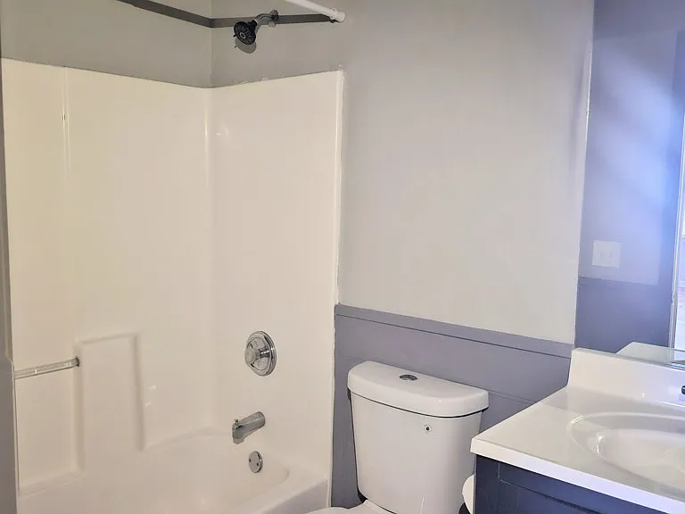 1333 Oak St SW — Photo 6