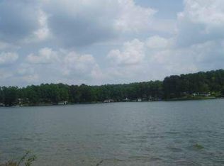 146 Island Dr, Milledgeville, GA 31061