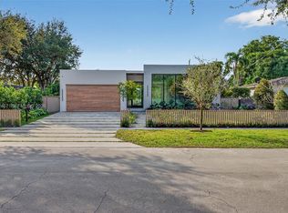 830 Oriole Ave, Miami Springs, FL 33166