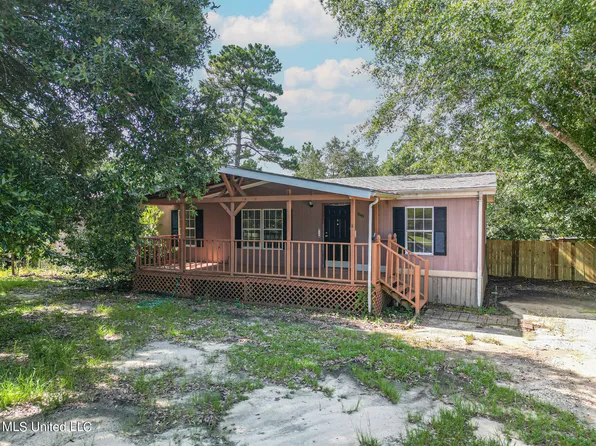 11140 Briar Cliff Dr, Picayune, MS 39466