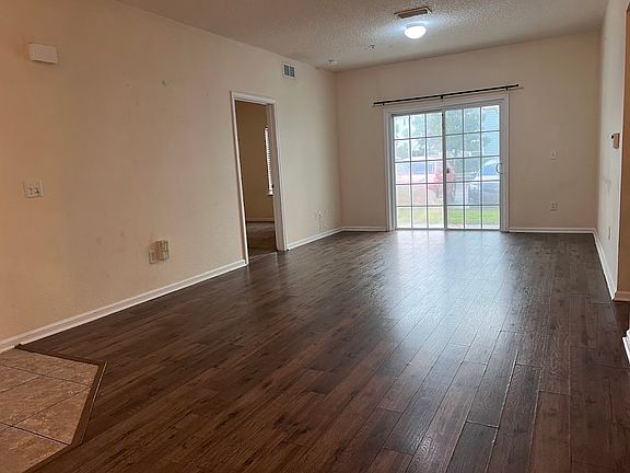 5th image of 4908 Key Lime Dr Unit 107