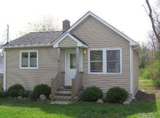46 Lincoln Blvd, East Moriches, NY 11940