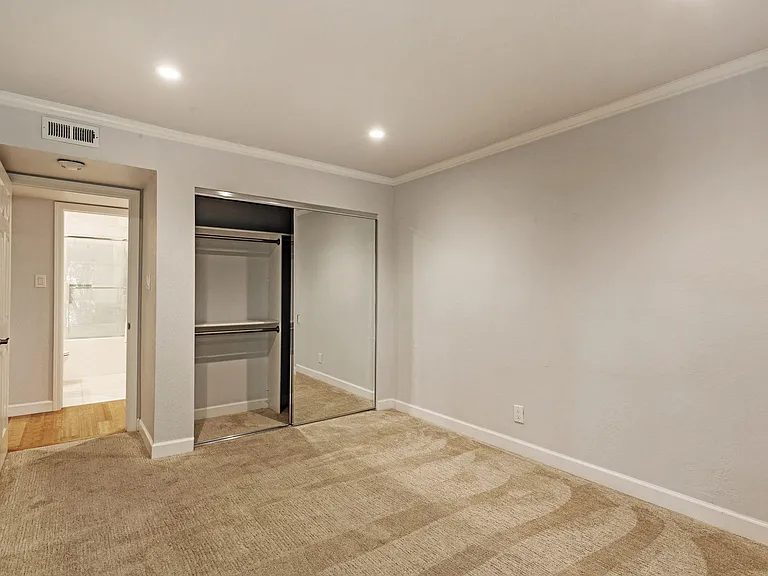 675 Sharon Park Dr #223 — Photo 17