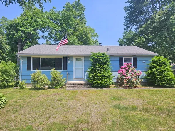 65 Daniel Sq, Belchertown, MA 01007