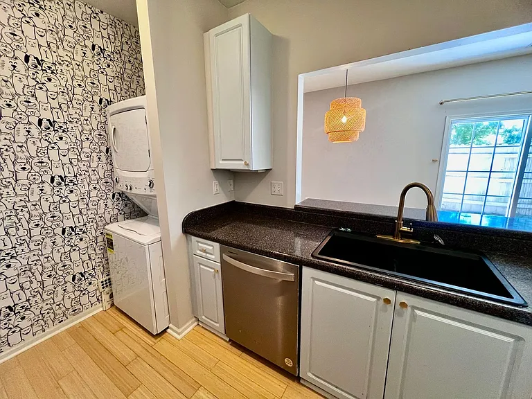 4581 Duffy Dr — Photo 6