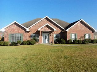 208 Joshua St, Iowa, LA 70647