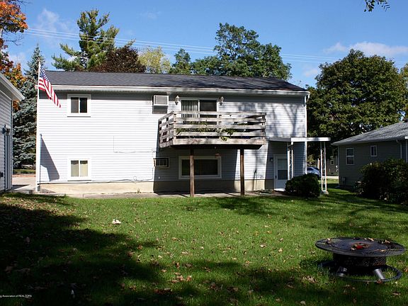 3rd image of 120 E Columbia St #122