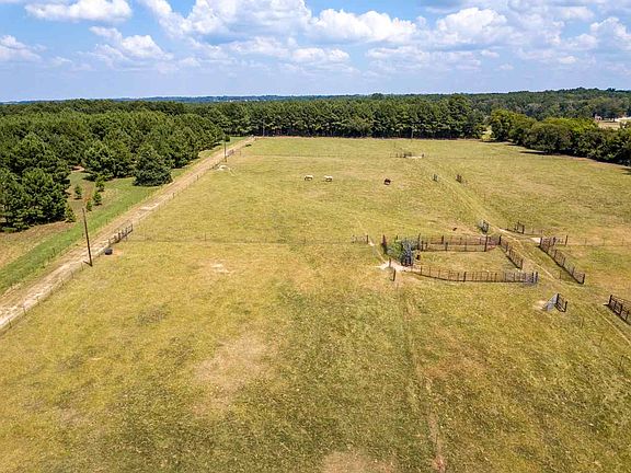 4th image of 847 County Road 3706