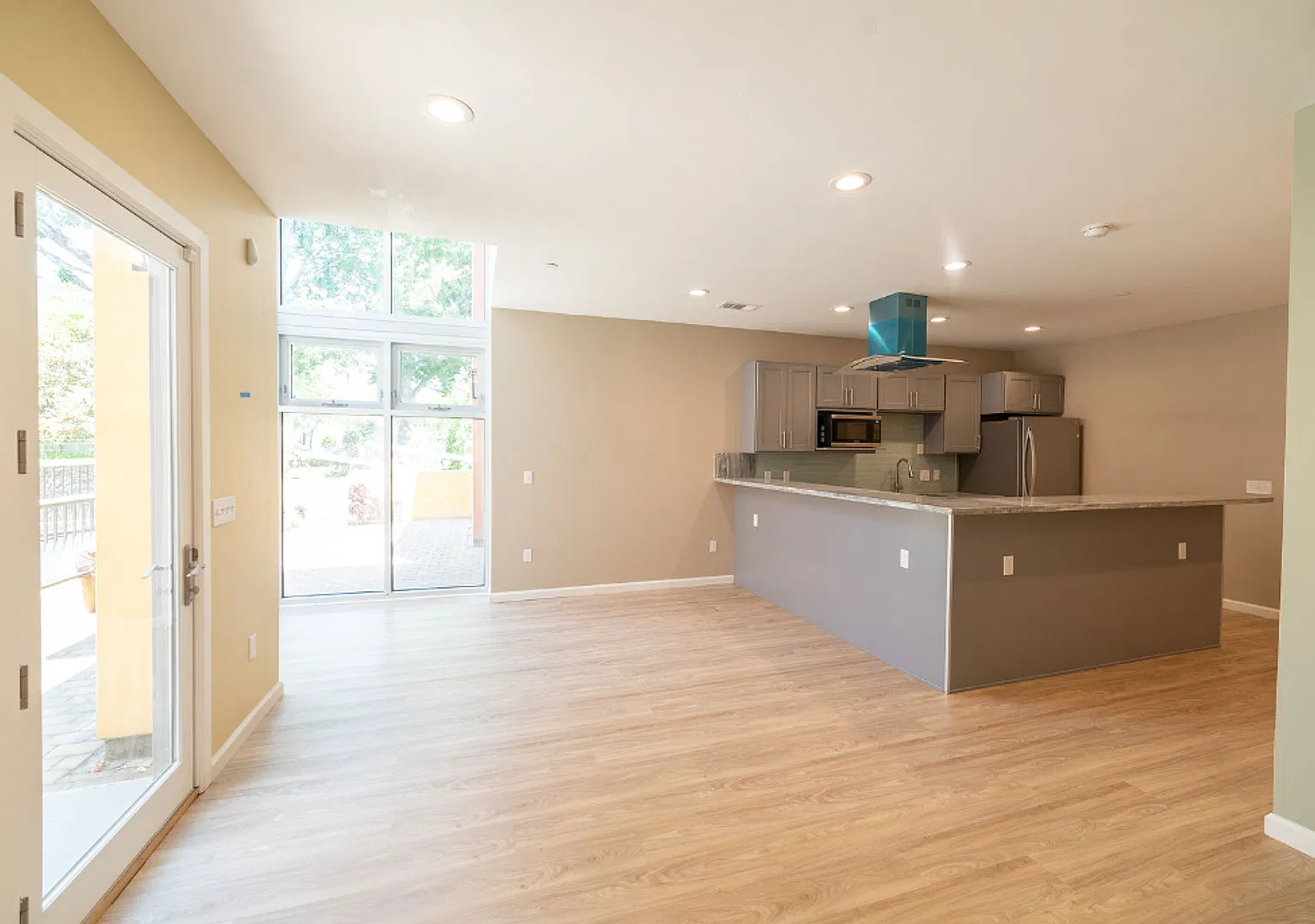 1276 Ocean Ave — Photo 4
