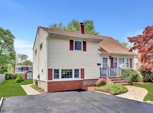 7 Avonridge Rd, Raritan, NJ 08869