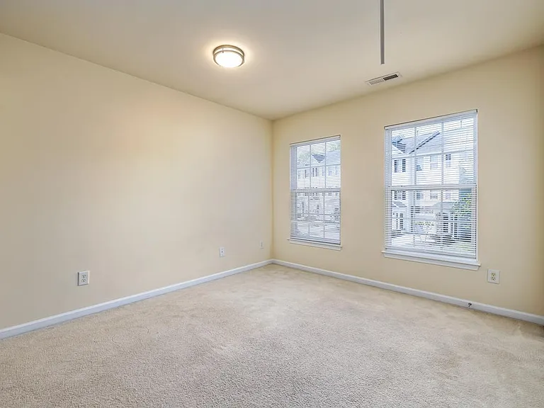 1619 Snowmass Way — Photo 13