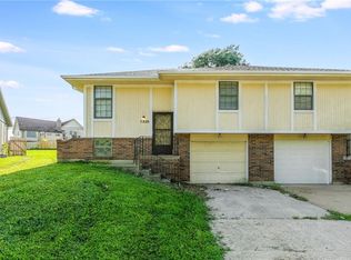 7820 E 130th Ct, Grandview, MO 64030