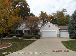 3443 Meadow Grove Dr SE, Kentwood, MI 49512