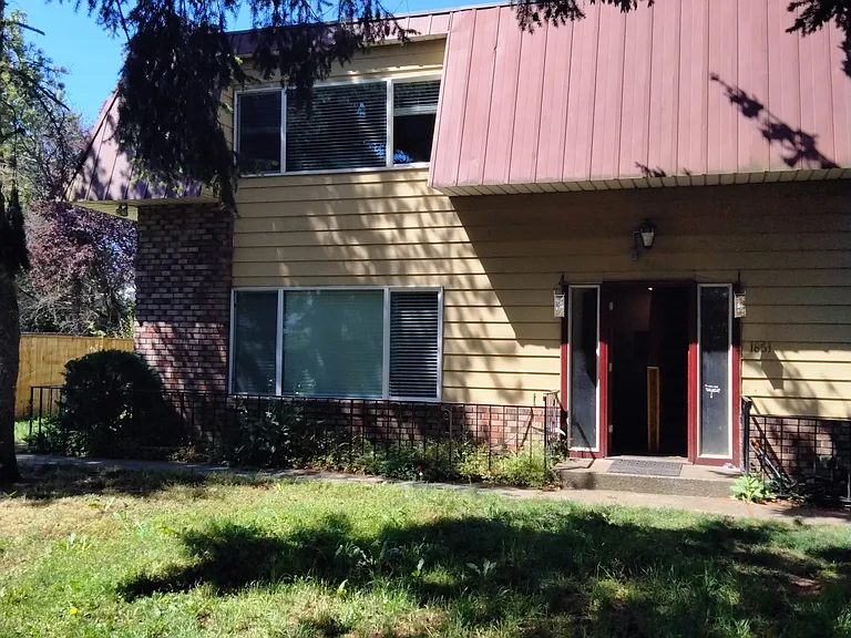 1855 SE 162nd Ave #4 — Photo 40