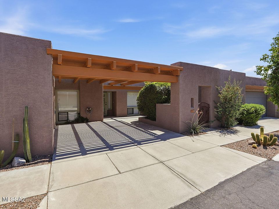 1st image of 3136 E Macenroe Ln