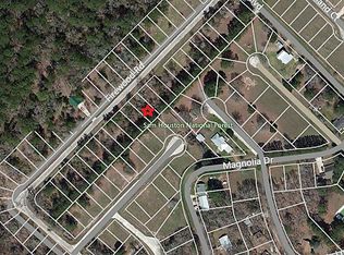 52 Firewood Rd, Huntsville, TX 77340