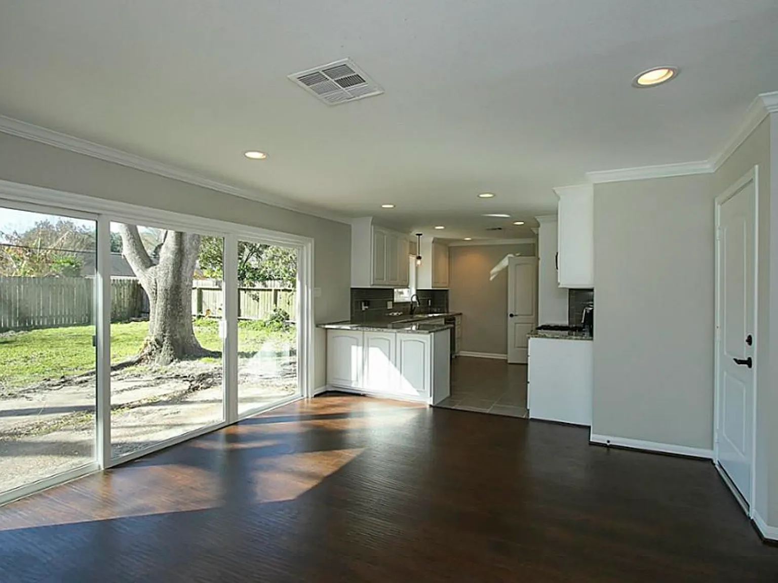 3 bed, 1501 sqft, $2,250 — Photo 3