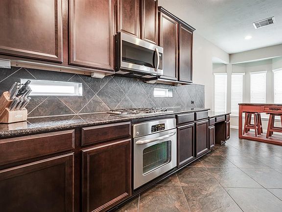 3rd image of 13519 Cottonwood Dr