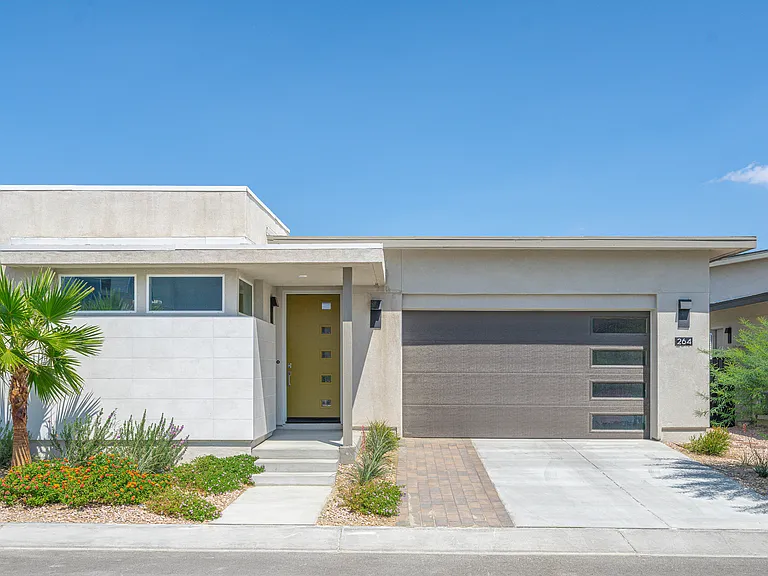 264 Mustang Ln — Photo 3