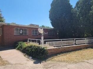 718 N Perkins Ave, Nogales, AZ 85621