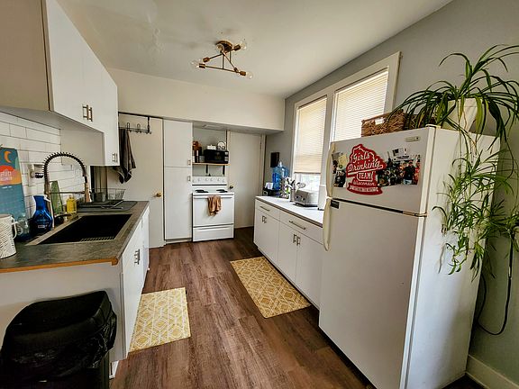 3rd image of 2934 N Maryland Ave