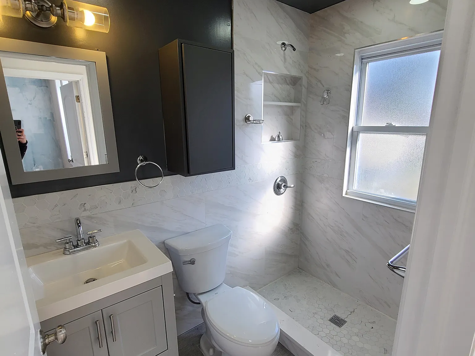 922 Logan Avenue — Photo 3