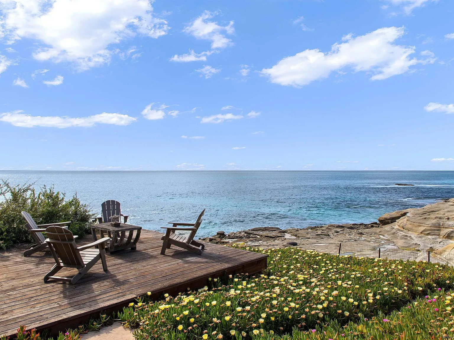 1 bed, 1.5 bath, 1000 sqft, $10,500 — Photo 2