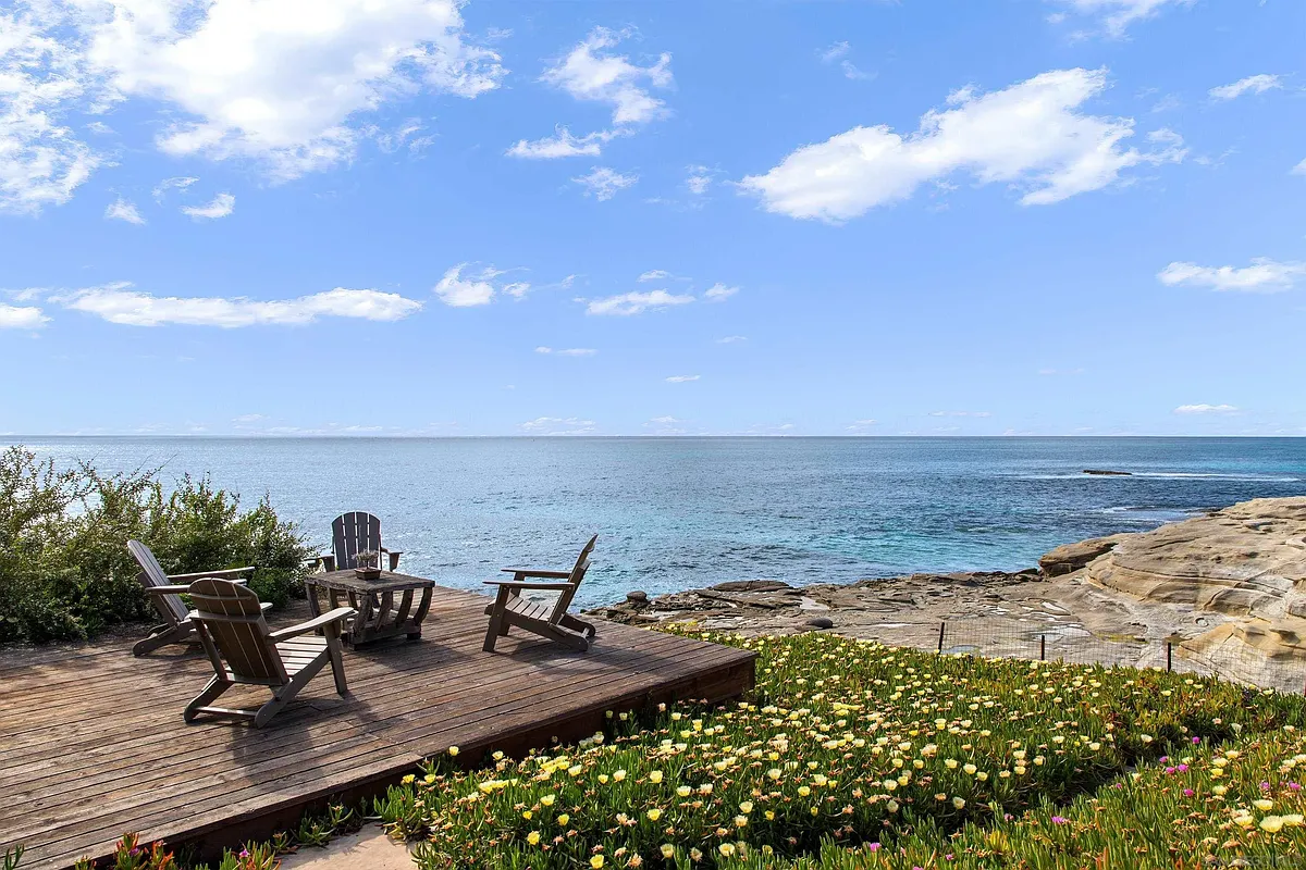 Building Photo - 6276 Camino De La Costa #6278